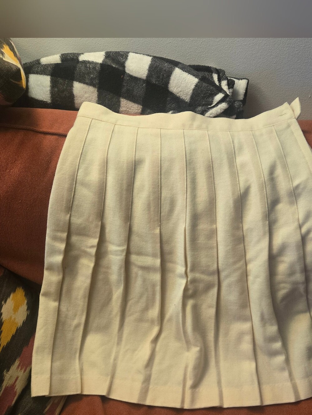100% Wool Cream Pleated Skirt